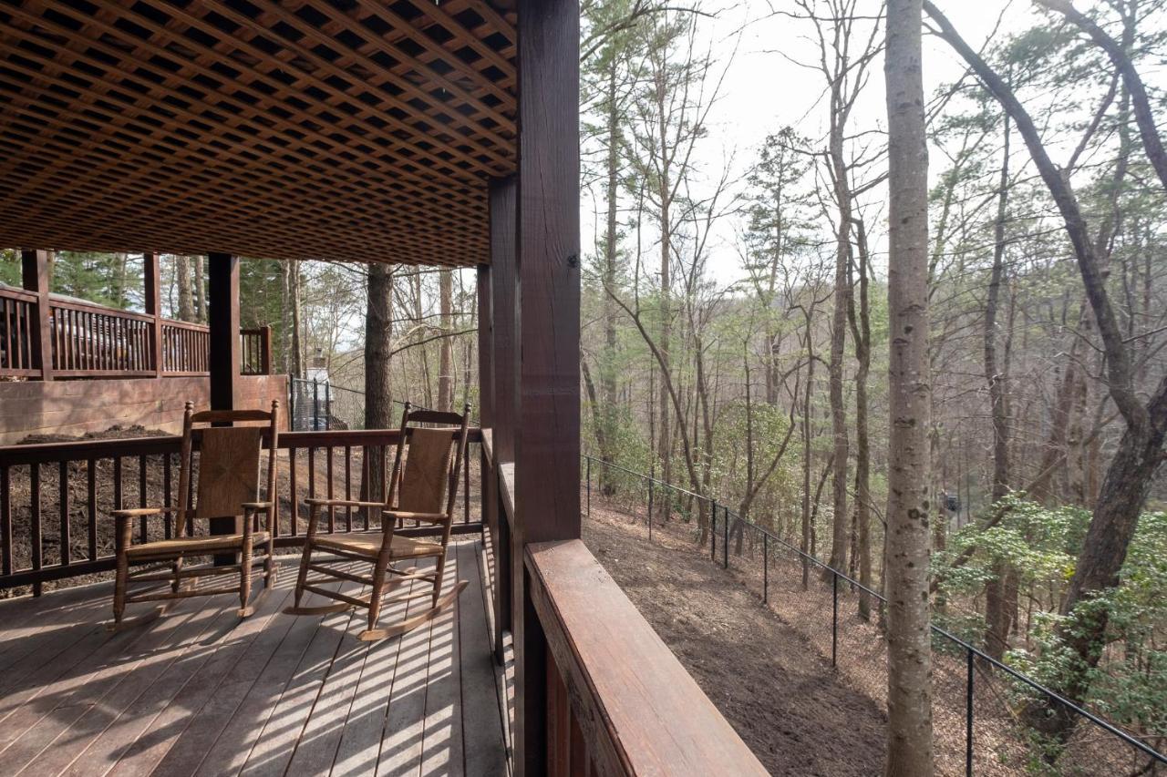 Вілла Three Dog Night - Pet-Friendly Cabin With Hot Tub Блу-Ридж Екстер'єр фото